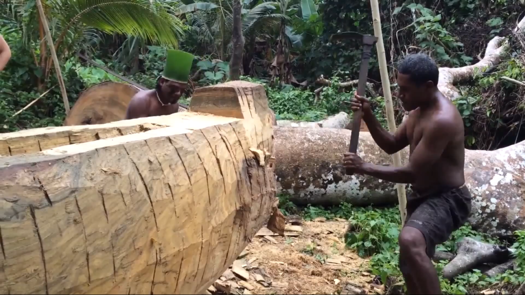 Vanuatu canoe being built