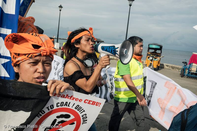 Communities called for a coal-free Cebu, and stood in solidarity with the global movement to Break Free from fossil fuels. Photo: Greenpeace