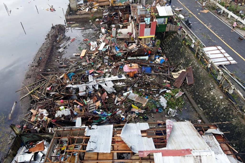 350.org: Typhoon Rai Supercharged by Climate Change | 350 Pilipinas